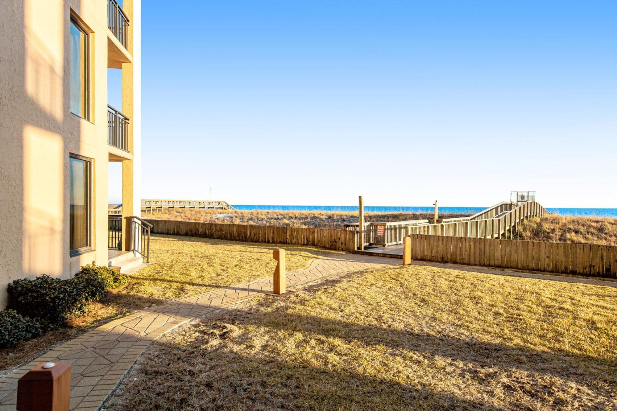 Navarre Towers Condos 客房 照片